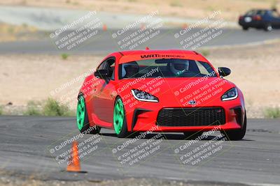 media/Oct-09-2022-Extreme Speed (Sun) [[a34e269be1]]/4-Orange/session 2 turn 11/